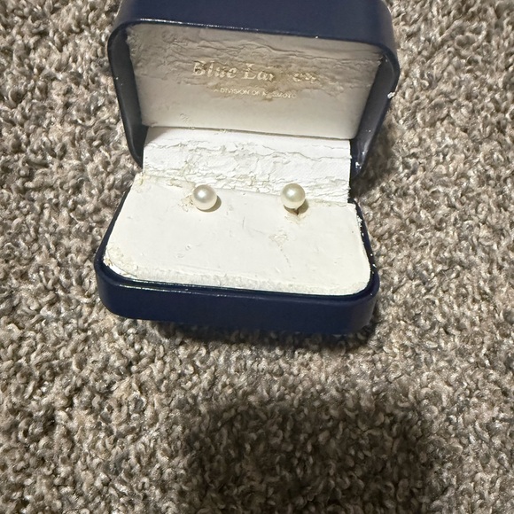blue lagoon Accessories - Classic Pearl Earrings